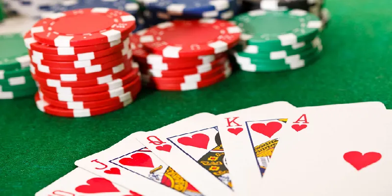 Luật chơi cơ bản của Poker TOP88